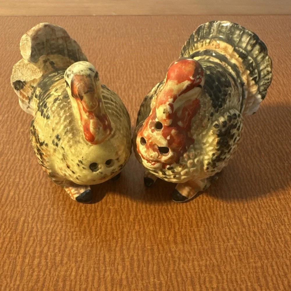 Vtg Turkey Salt & Pepper Shakers, Chippy‎ Paint, Vintage Goodness! From Japan